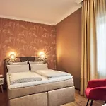 Starnberger Отель 3*