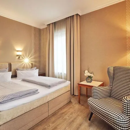 Hotel Starnberger 3*