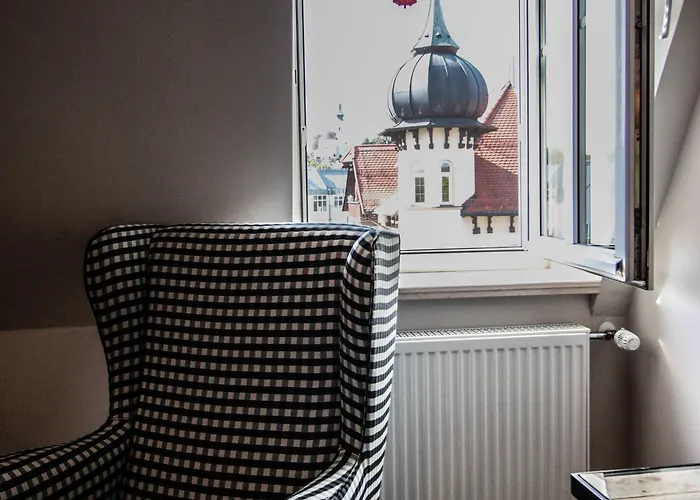 斯塔尔恩贝尔格希酒店